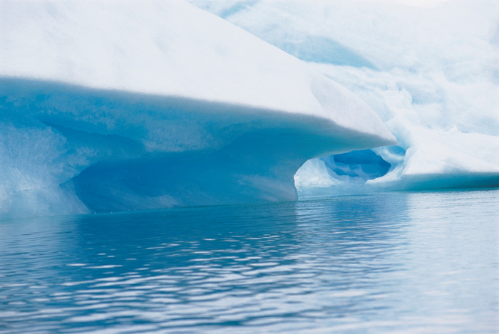 海洋蓝色冰山摄影图