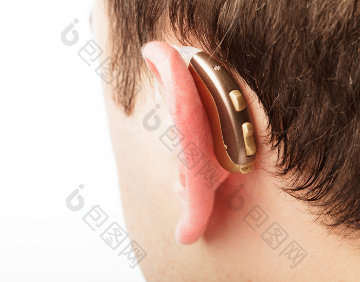 耳戴助听器摄影图