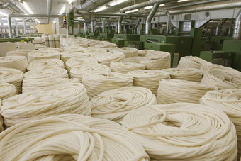 工厂米色管子摄影图