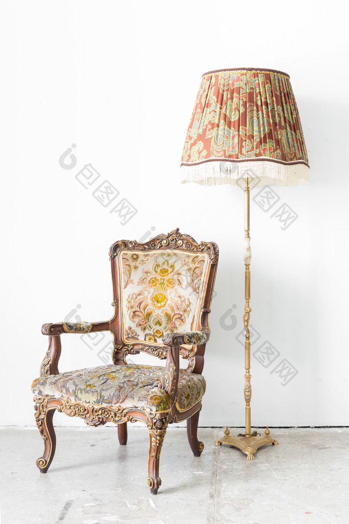 欧式皇家椅子和台灯