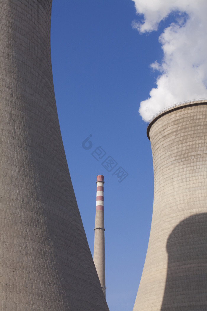 冒烟的烟筒图片