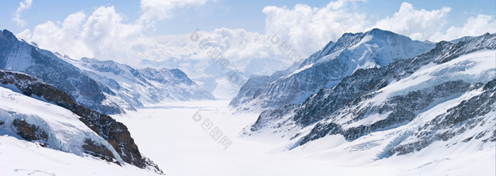 蓝色漂亮的雪山摄影图