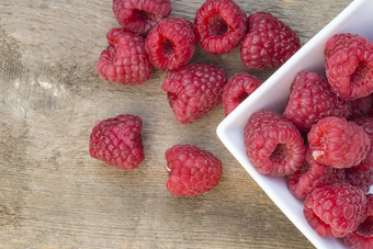新鲜水果红莓摄影图