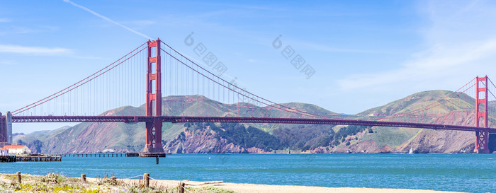 大桥建筑河水海边现代风景摄影图