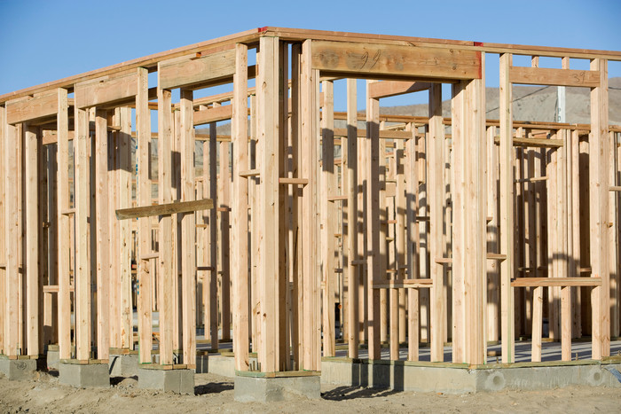 木质建筑框架摄影图