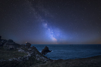 夜空星空下的大海