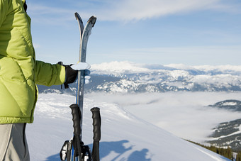蓝色清新滑雪的人摄影图