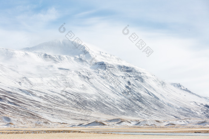 冬天雪山山岳摄影图