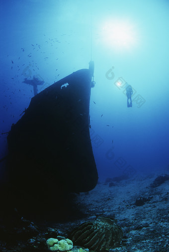 蓝色深海海洋潜水