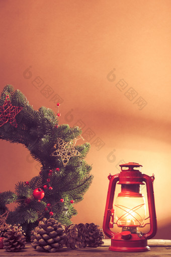 圣诞节花环煤油灯