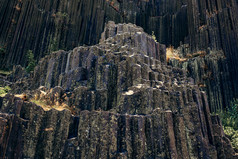 大自然黑色山峰山岳