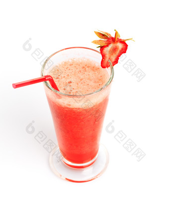 玻璃杯里的<strong>草莓汁</strong>