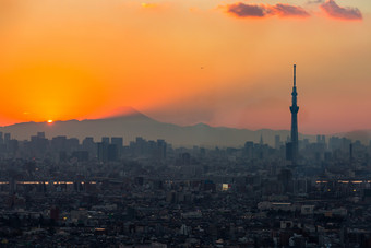 夕阳下的东京塔<strong>建筑</strong>