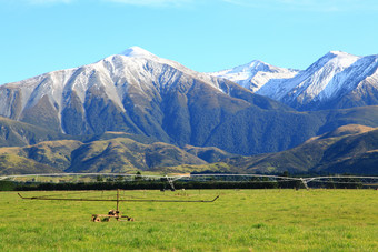 清新远山<strong>美景</strong>摄影图