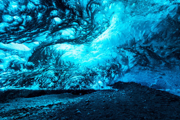 蓝色冰山雪山摄影图