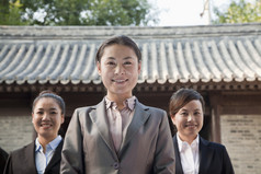 三个女人成熟的业务商业西装正装同事微笑
