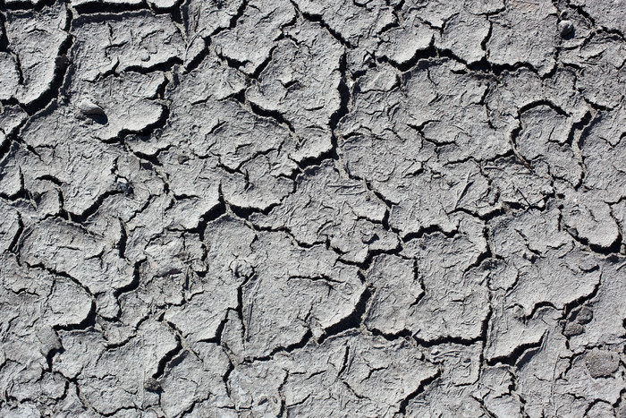 灰色调干旱大地摄影图