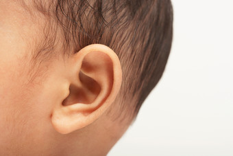 婴儿的<strong>耳朵</strong>摄影图