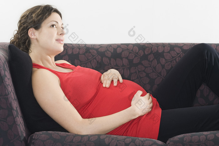 简约在躺着的孕妇摄影图