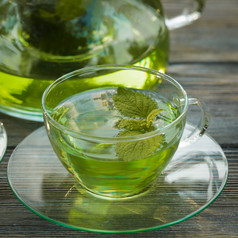 清新绿茶水摄影图