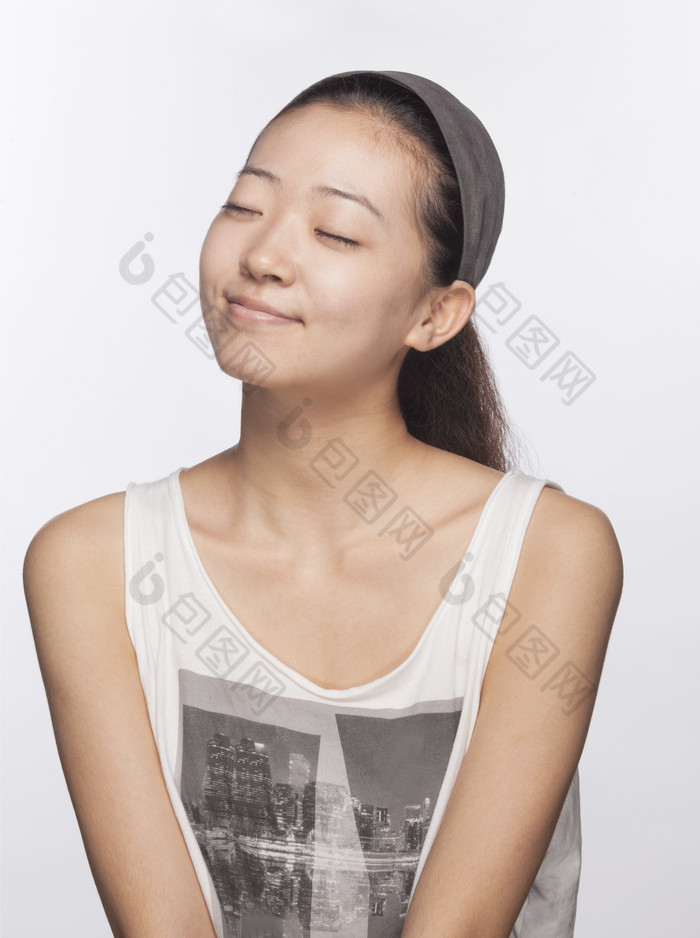包图网提供精美好看的闭眼睛的女性人物素材免费下载
