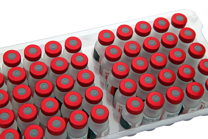 抗生素瓶子摄影图