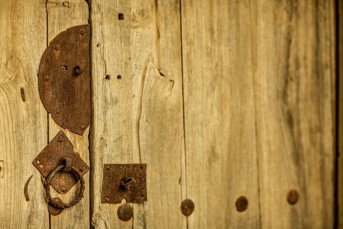 简约斑驳的木门摄影图