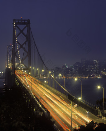 城市悬架桥摄影图