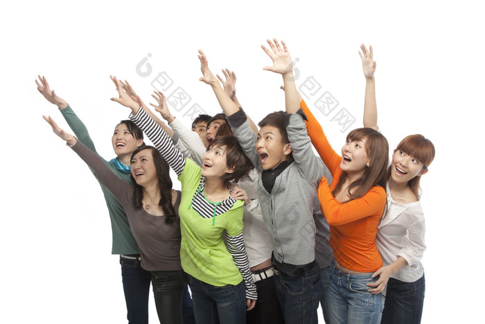 积极举手的年轻人