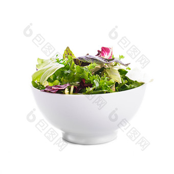 白瓷碗里的蔬菜沙拉