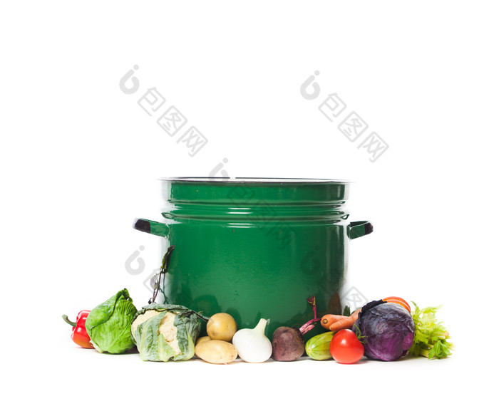 绿色锅和新鲜蔬菜