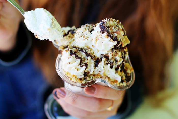 奶油冰淇淋美食摄影图