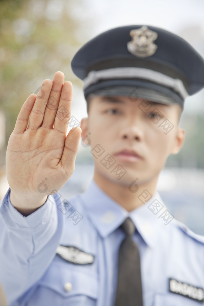 警察交警警帽男人交通指挥严肃的工作摄影照