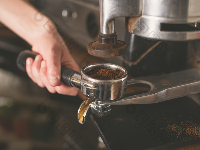 咖啡机研磨咖啡粉