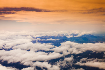 空中大气层<strong>云朵摄影图</strong>