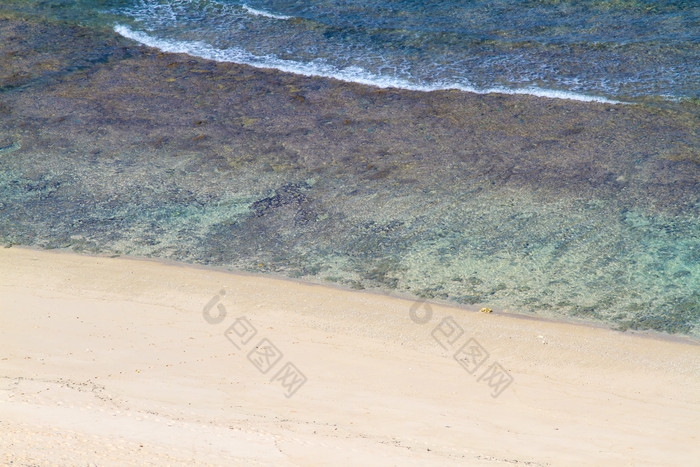 假期旅游海边沙滩大海旅游风景摄影照片