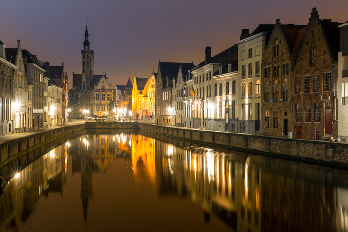 比利时黄昏后的美景