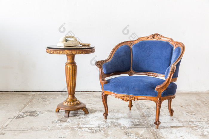 古风家具沙发和小圆桌