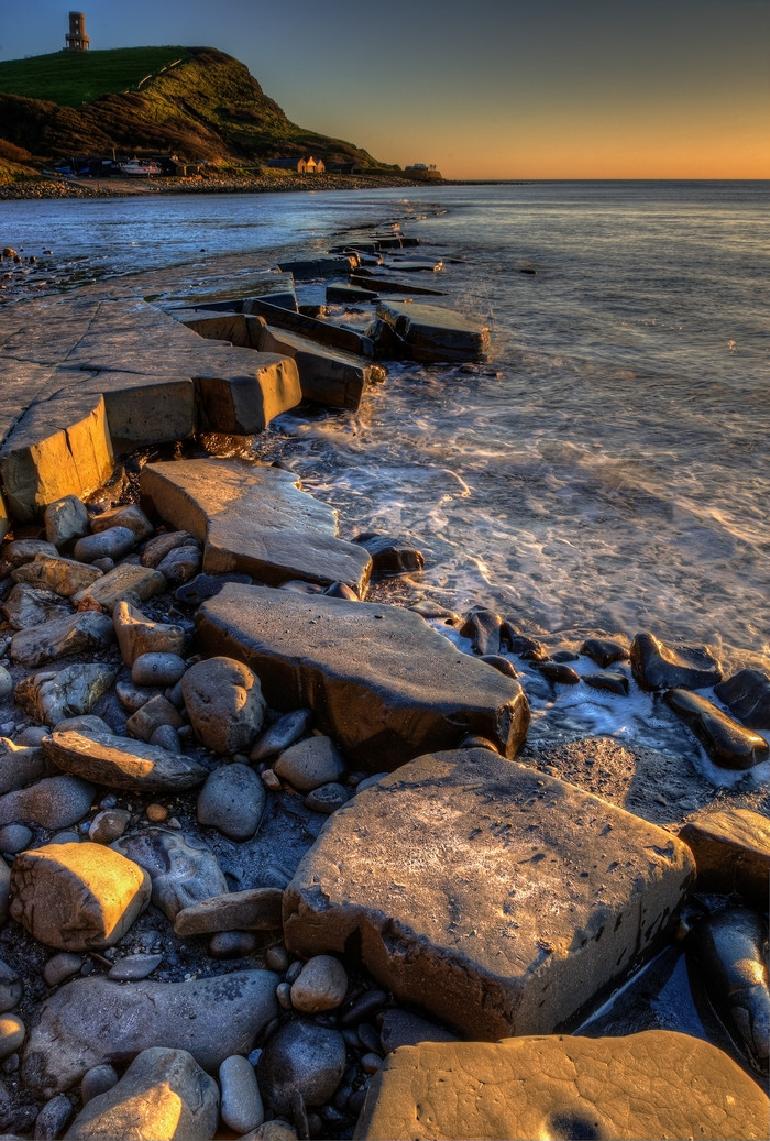 深色调秀丽风光