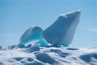 冬季蓝色冰块摄影图