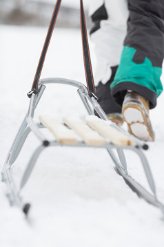 简约滑雪凳子摄影图