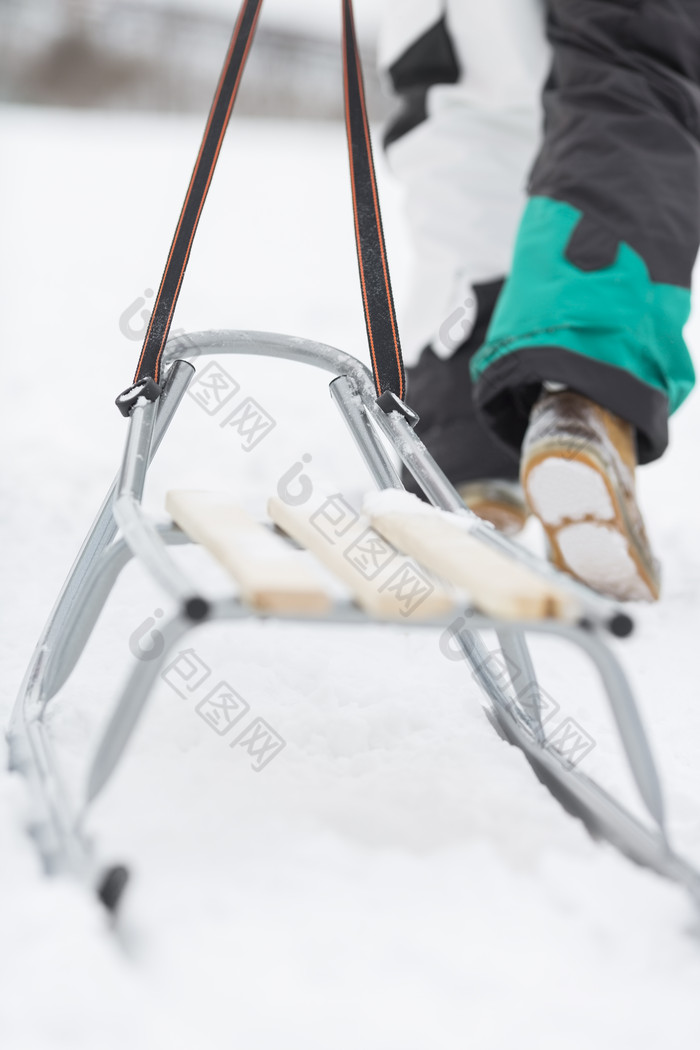 简约滑雪凳子摄影图