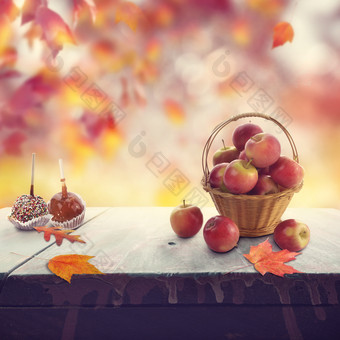秋季篮子里的苹果