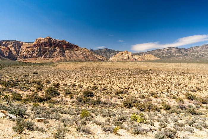 干旱荒漠山丘摄影图