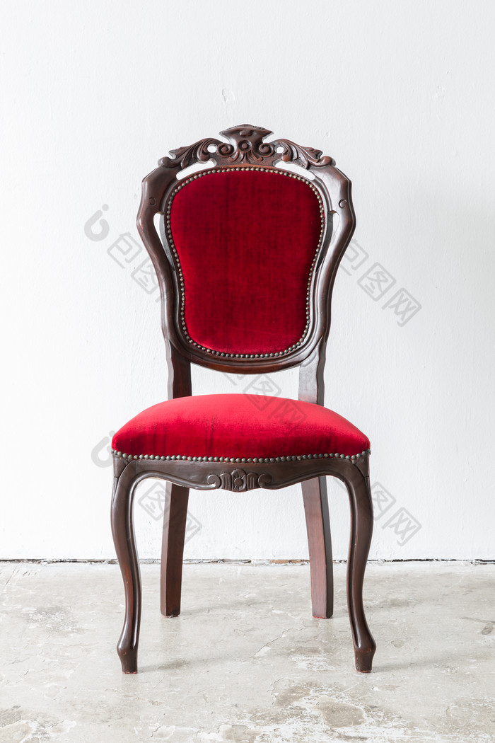 红色靠背的椅子摄影图
