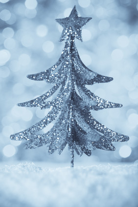 光斑前的圣诞树装饰
