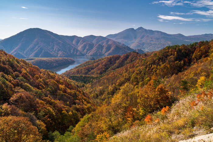 秋季山峰山丘