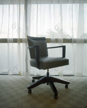 灰色<strong>一把椅子</strong>摄影图