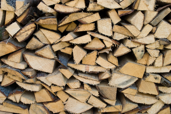堆放的木头木柴摄影图