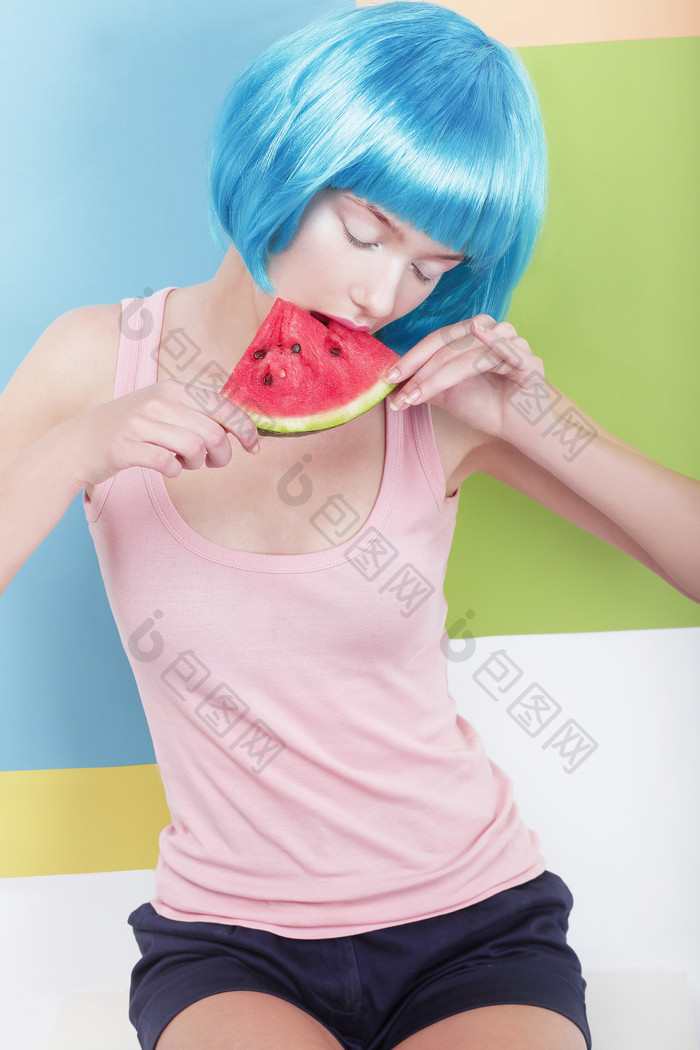 吃西瓜的开少女
